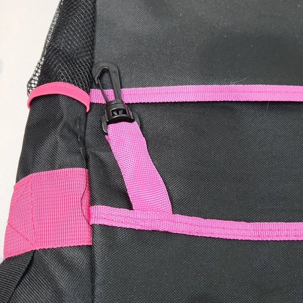 AdventuRidge Essentials messenger bag backpack. Size 16x15